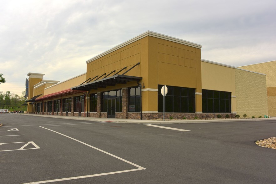 More Photos Of 160 Convention Center Dr, Duncansville Restaurant For Sale