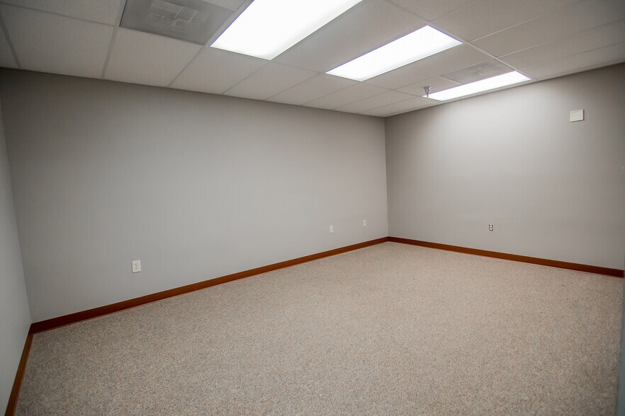 More Photos Of 631 Saint Anne St, Rapid City Medical For Lease