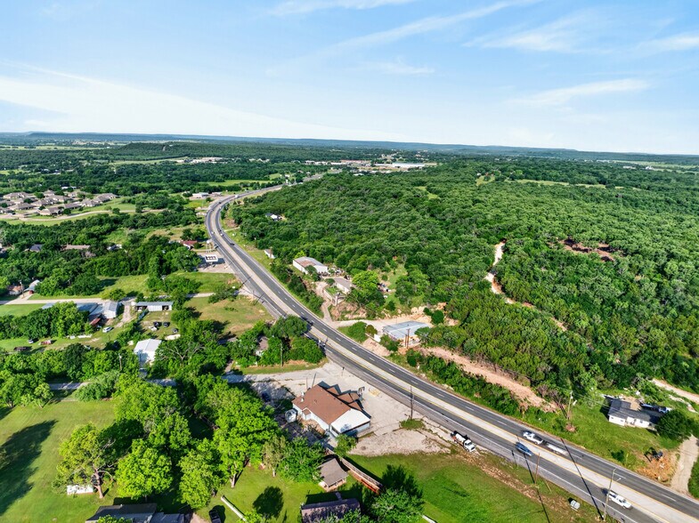 More Photos Of 1311 Highway 180 W, Mineral Wells Flex For Sale
