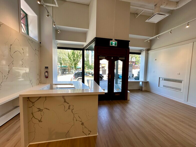 More Photos Of 88 Lonsdale Ave, North Vancouver Office For Sale