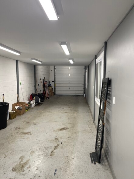 More Photos Of 130 Lenox Ave, Stamford Warehouse For Sale