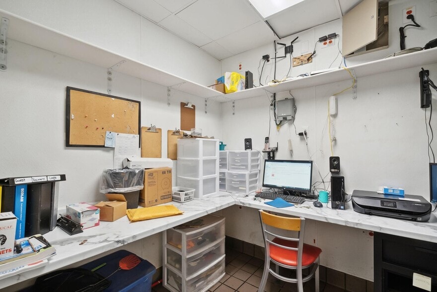 More Photos Of 3011 W Washington St, Stephenville Fast Food For Lease