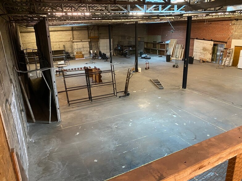 More Photos Of 3007 S Fillmore St, Amarillo Warehouse For Lease