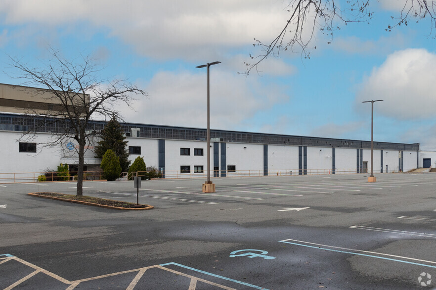 Primary Photo Of 711 Lidgerwood Ave, Elizabeth Manufacturing For Lease