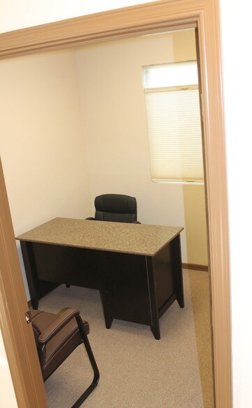 More Photos Of 3012 Mountain Pass Blvd, Anthony Office For Lease
