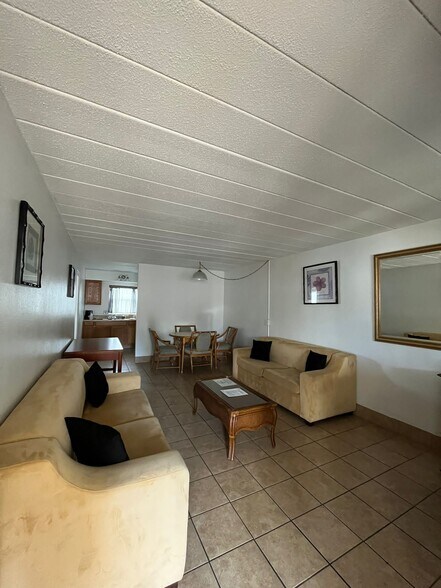 More Photos Of 14711 Gulf Blvd, Madeira Beach Hotel For Sale