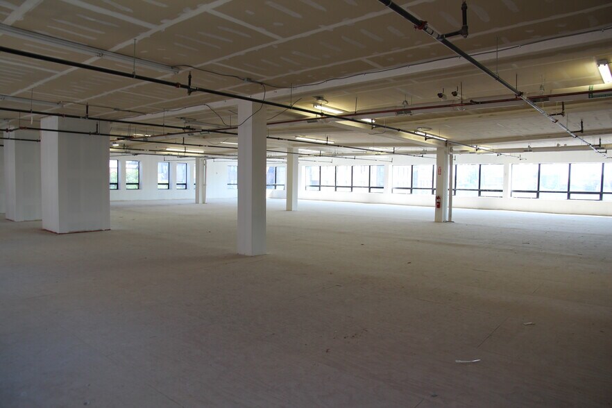 More Photos Of 74-09 37th Ave, Jackson Heights Loft Creative Space For Sale