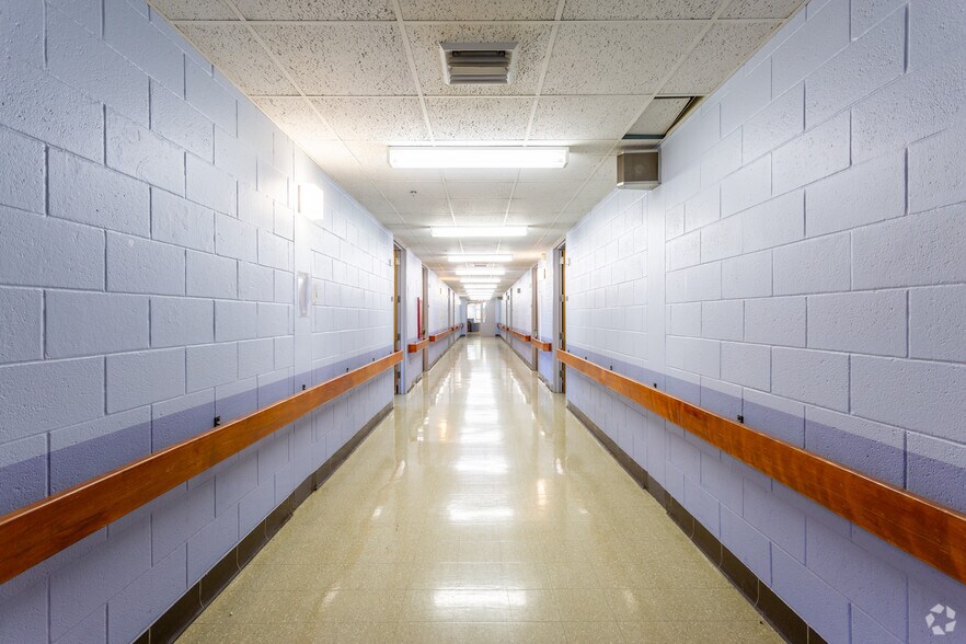 More Photos Of 1890 E Apple Ave, Muskegon Assisted Living For Sale