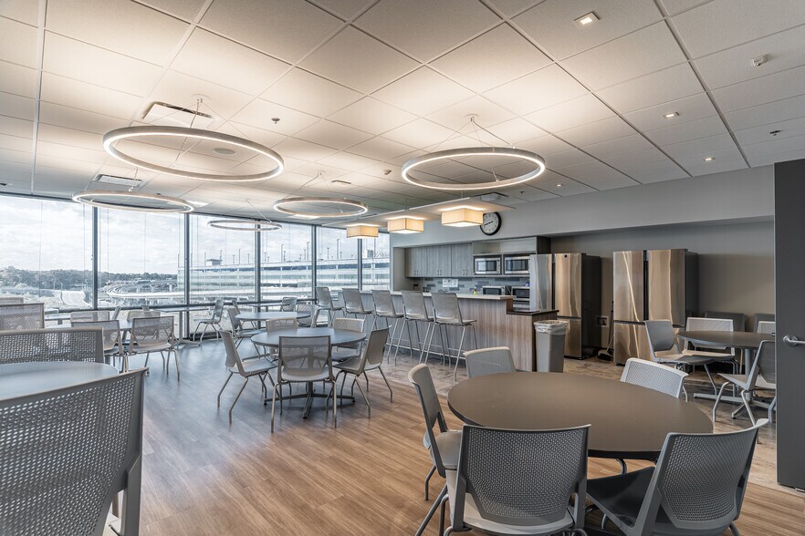 More Photos Of 4130 Sky Train Way, College Park Office For Lease