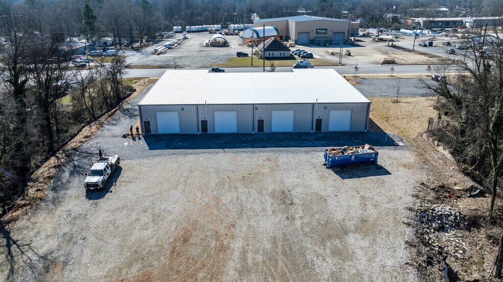 More Photos Of 220 John Davenport Dr NW, Rome Industrial For Lease