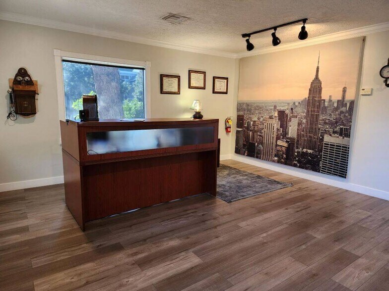 Primary Photo Of 530 S 9th St, Las Vegas Coworking Space