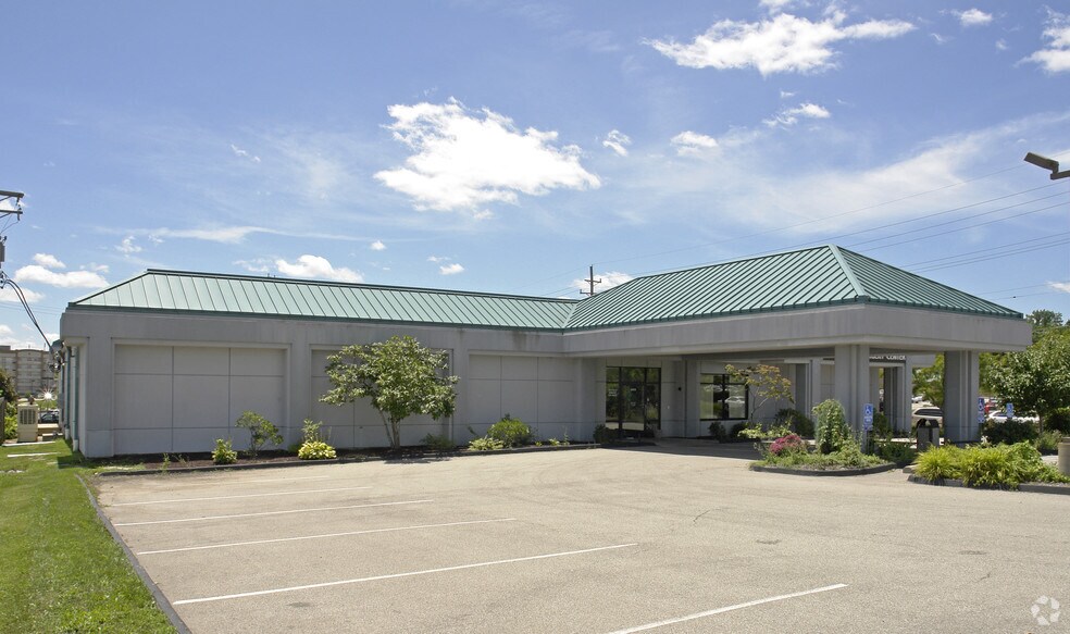 More Photos Of 1028-1030 S Kirkwood Rd, Kirkwood Medical For Lease