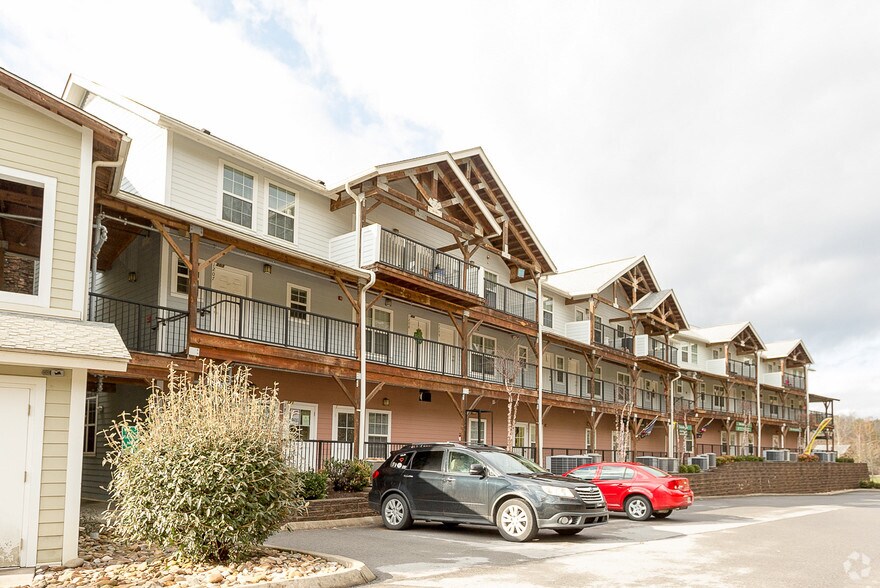 More Photos Of 849 Glades Rd, Gatlinburg Specialty For Sale