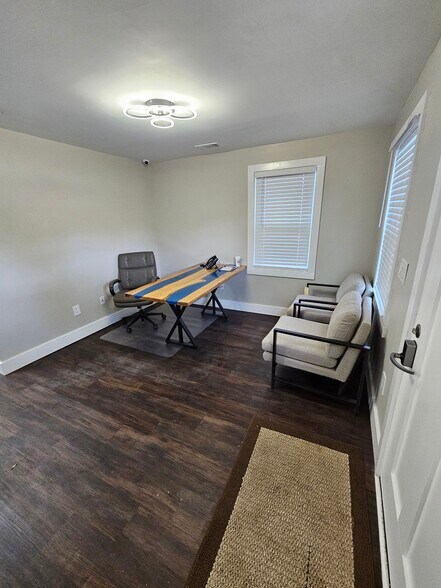 More Photos Of 1615 Remount Rd, Charleston Office Residential For Lease