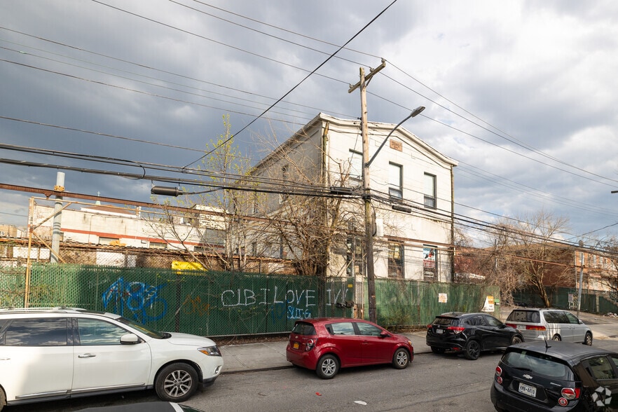 More Photos Of 2201 121st St, College Point Industrial For Lease