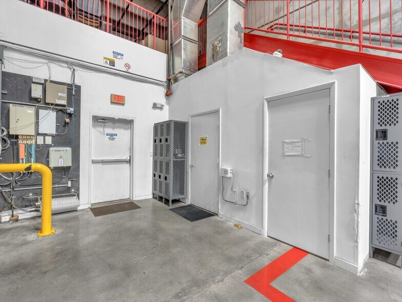 More Photos Of 2244 NW 114th Ave, Miami Warehouse For Sale