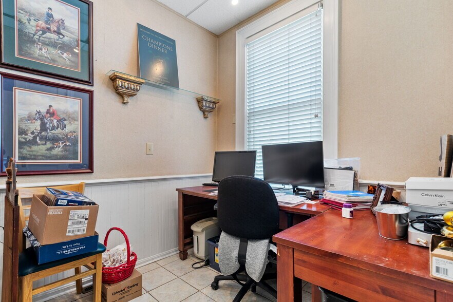 More Photos Of 409 N Jefferson St, New Castle Office Residential For Sale