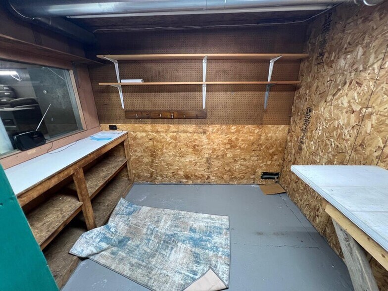 More Photos Of 42 Elm St, Guilford Freestanding For Sale