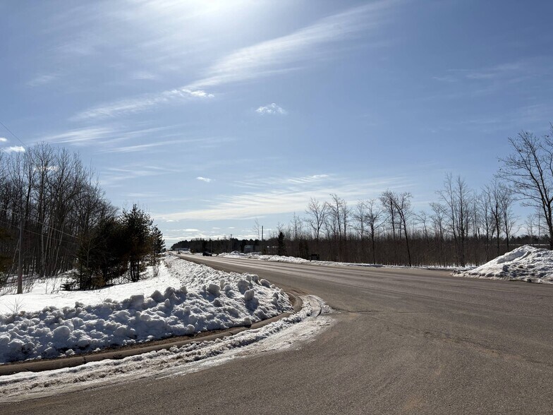 More Photos Of 928 County Road 480, Marquette Service For Sale