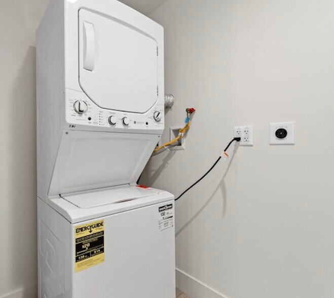 More Photos Of 6937 Simpson Ave, North Hollywood Apartments For Sale