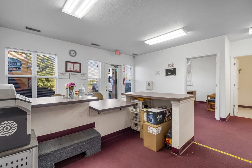 More Photos Of 1565 Kisker Rd, Saint Charles Office For Sale