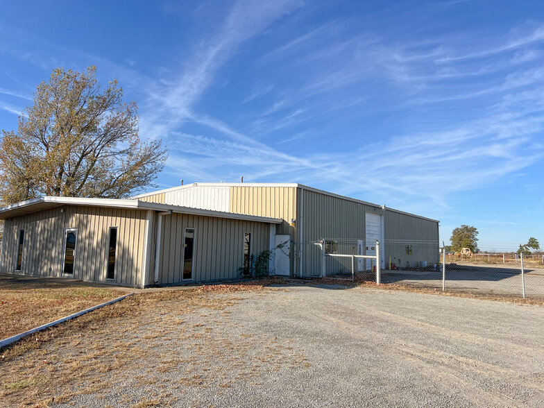 Primary Photo Of 601 Truck Byp, Drumright Warehouse For Lease