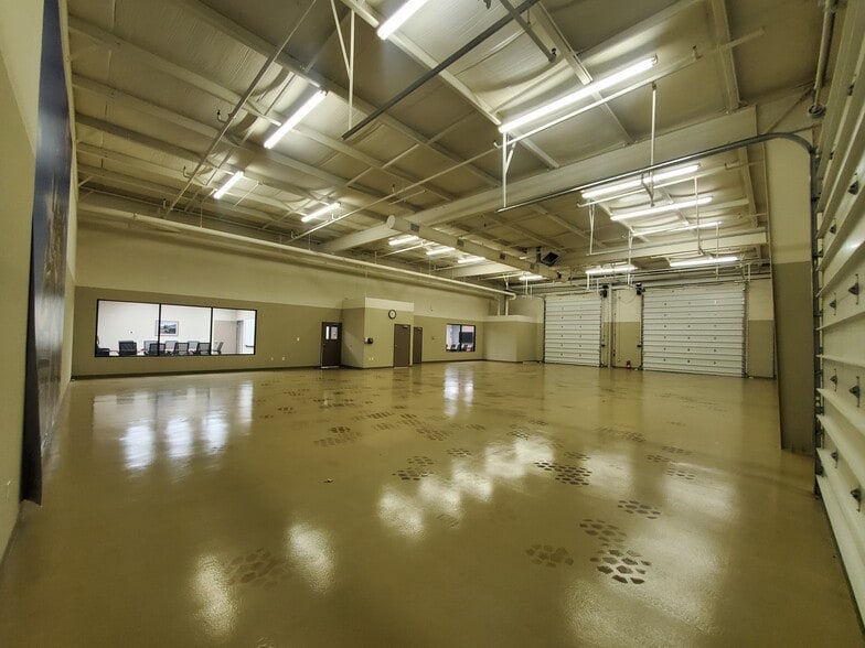 More Photos Of 3619 Richmond Hwy, Stafford Light Distribution For Sale
