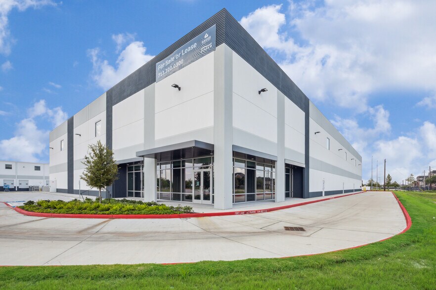 Primary Photo Of 13415 Conklin Ln, Houston Unknown For Lease