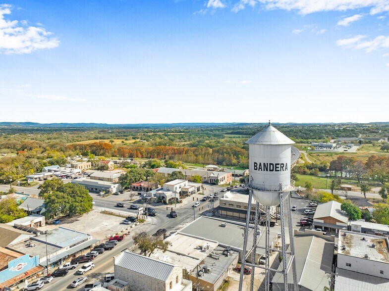 More Photos Of 204 Main St, Bandera Storefront Retail Office For Sale
