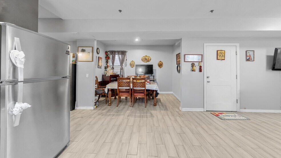 More Photos Of 433 Elizabeth Ave, Elizabeth Storefront Retail Residential For Sale