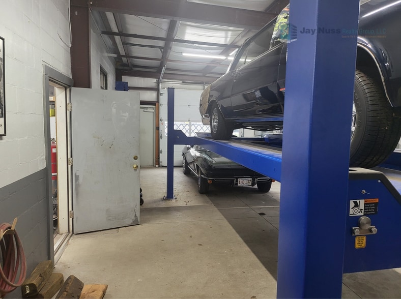 More Photos Of 26 N Central St, East Bridgewater Auto Repair For Sale