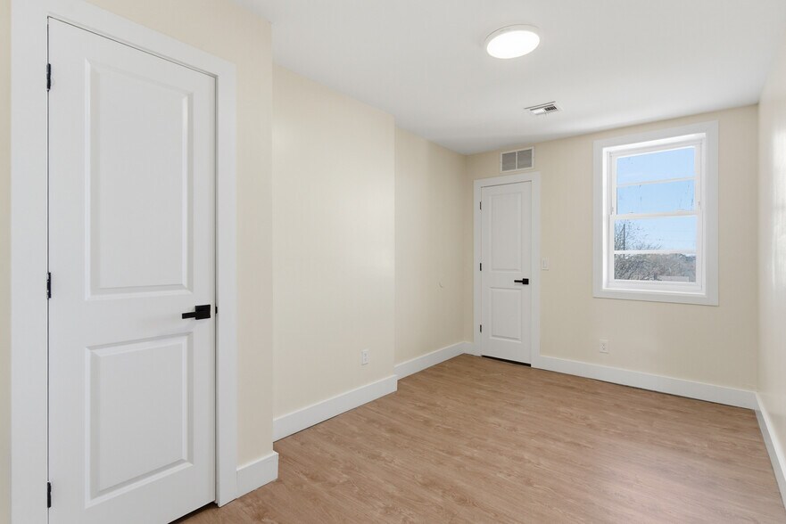 More Photos Of 358-360 S Orange Ave, Newark Apartments For Sale