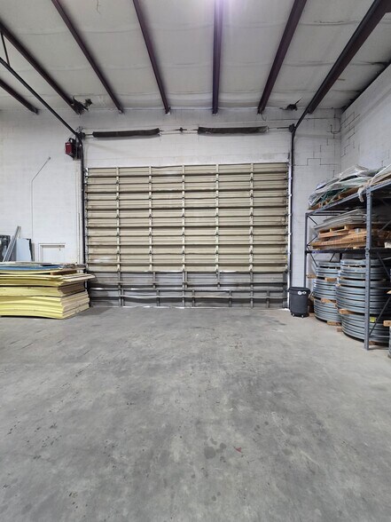 More Photos Of 1041 Eastside Rd, El Paso Warehouse For Sale