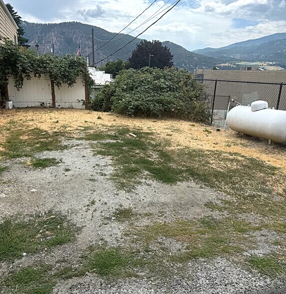 More Photos Of 84 Wapato way, Manson General Retail For Sale