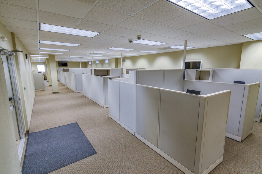 More Photos Of 2023 St. Mary's Blvd, Jefferson City Medical For Lease