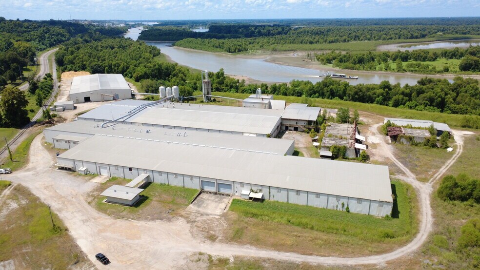 More Photos Of 1735 N Washington St, Vicksburg Manufacturing For Sale