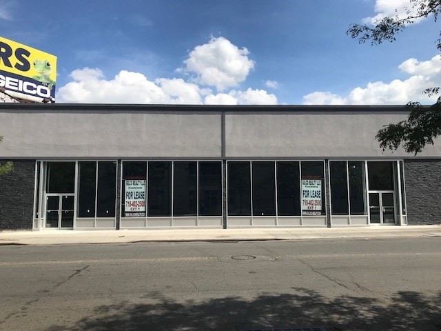 More Photos Of 556 River Ave, Bronx Storefront Retail Office For Sale