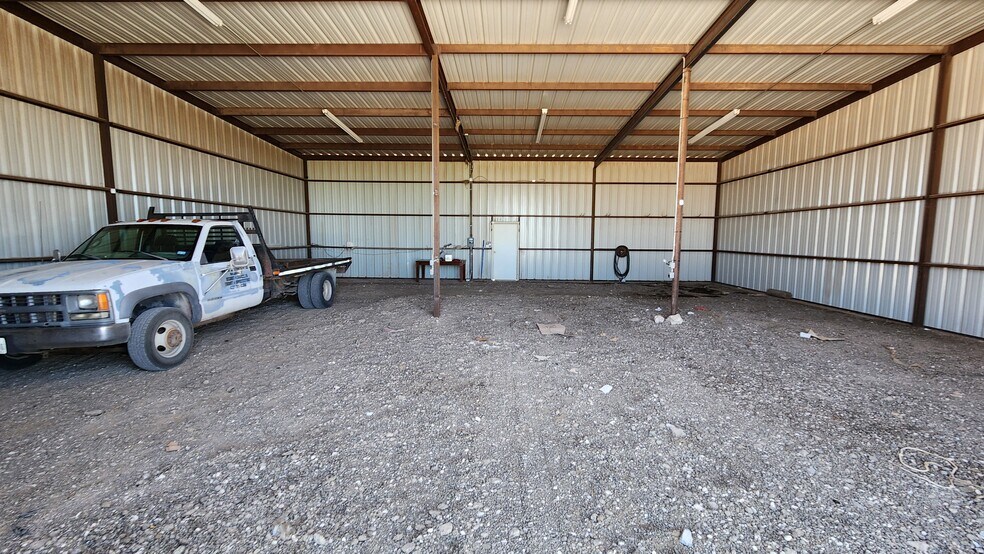 More Photos Of 9300 W County Road 60, Midland Flex For Sale
