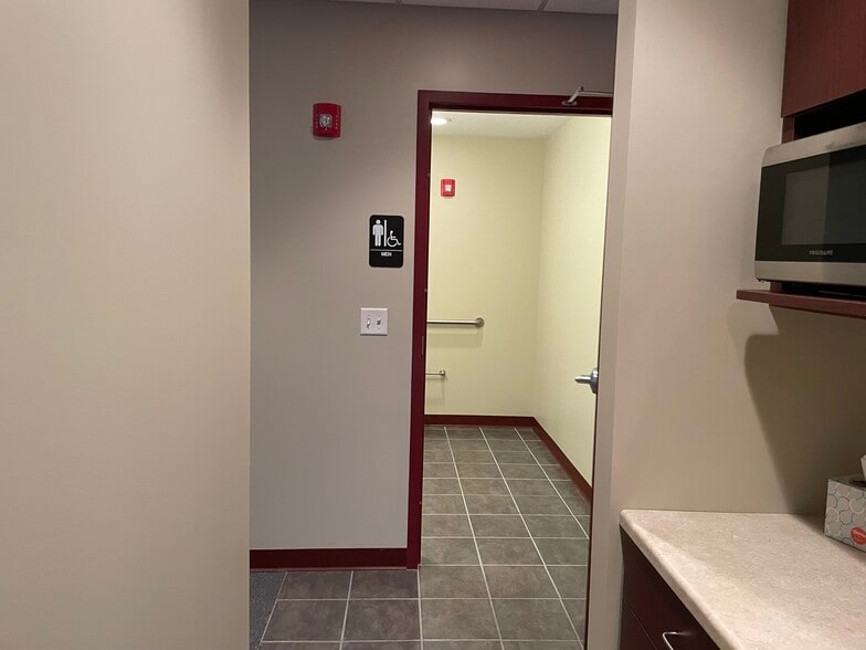 More Photos Of 101 Theodore Dr, Oswego Light Distribution For Lease