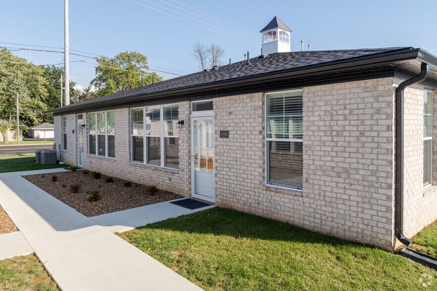 More Photos Of 4808 Old Tyme Court, Evansville Apartments For Sale