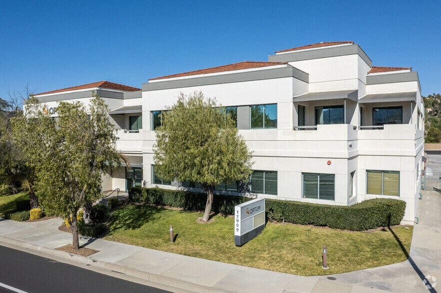 Primary Photo Of 17909 Soledad Canyon Rd, Santa Clarita Medical For Lease