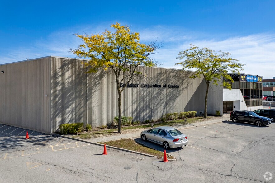More Photos Of 60 E Beaver Creek Rd, Richmond Hill Industrial For Sale