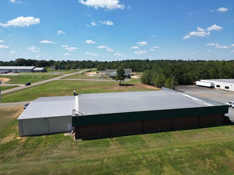 More Photos Of 106 Bowling Ln, Dublin Flex For Sale