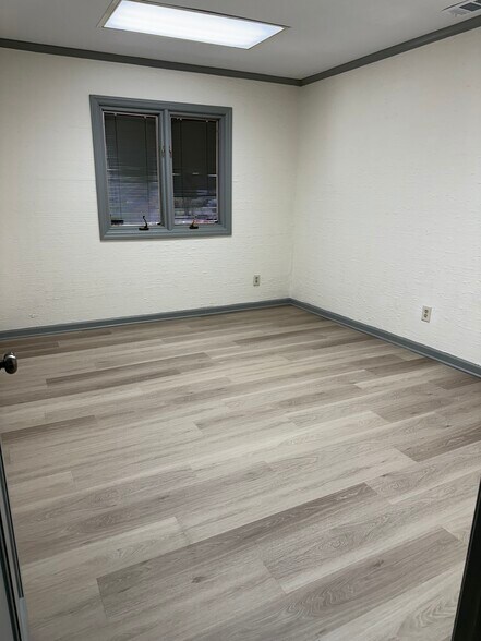 More Photos Of 7373 Hodgson Memorial Dr, Savannah Office For Lease