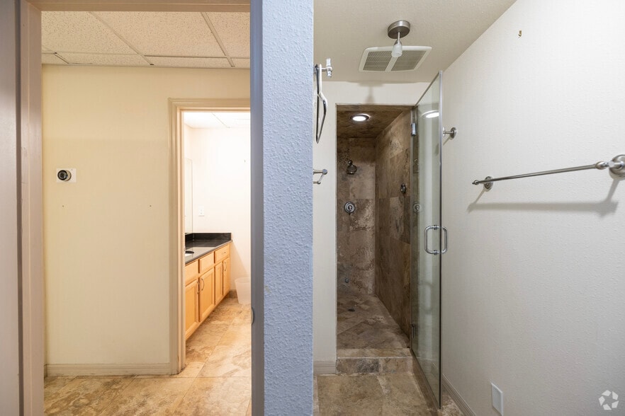 More Photos Of 5001 Lemon St W, Tampa Office For Lease