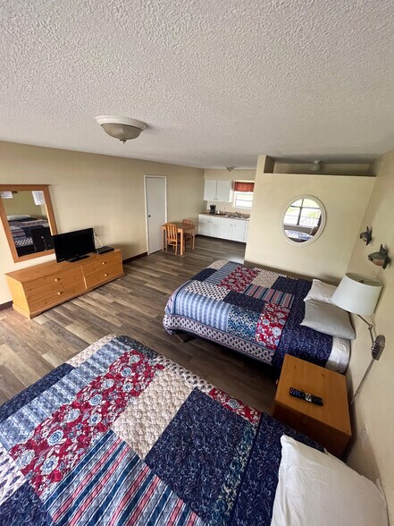 More Photos Of 371 Navaho Trl, Onalaska Hotel For Sale