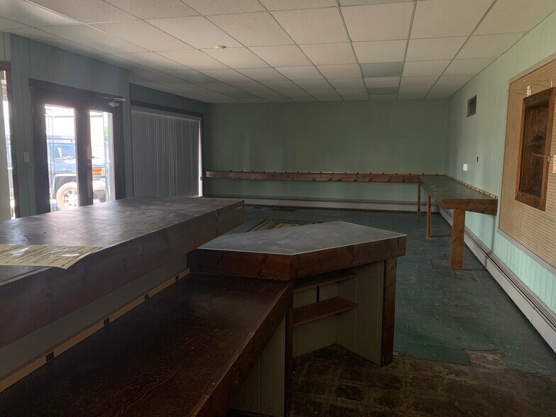 More Photos Of 211-213 W Whitner St, Anderson Storefront For Lease