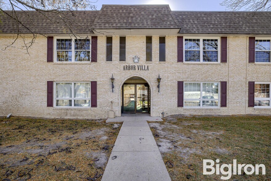 More Photos Of 633 E 10th St, York Apartments For Sale