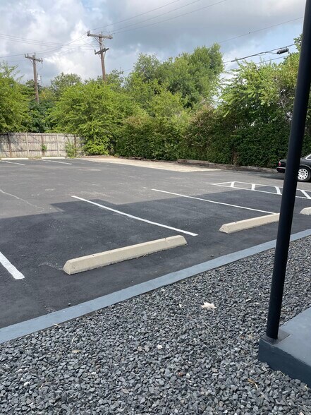 More Photos Of 7303 Blanco Rd, San Antonio Office For Lease
