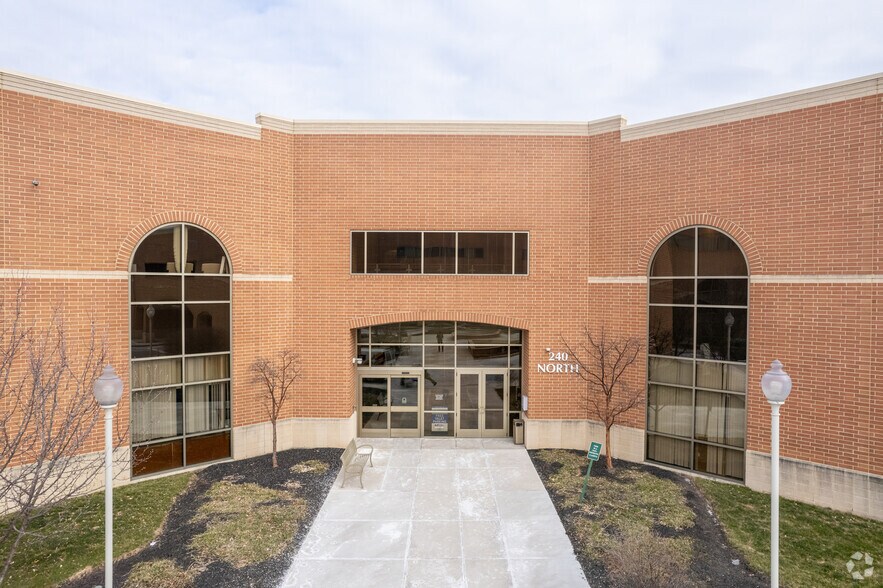 More Photos Of 240 Cetronia Rd, Allentown Unknown For Lease